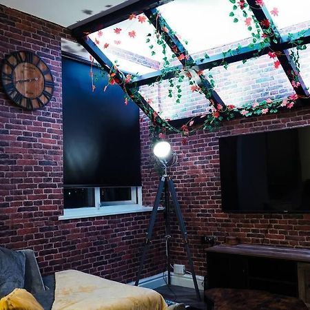 Stunning Two Bed City Centre Apartment Leeds  Bagian luar foto