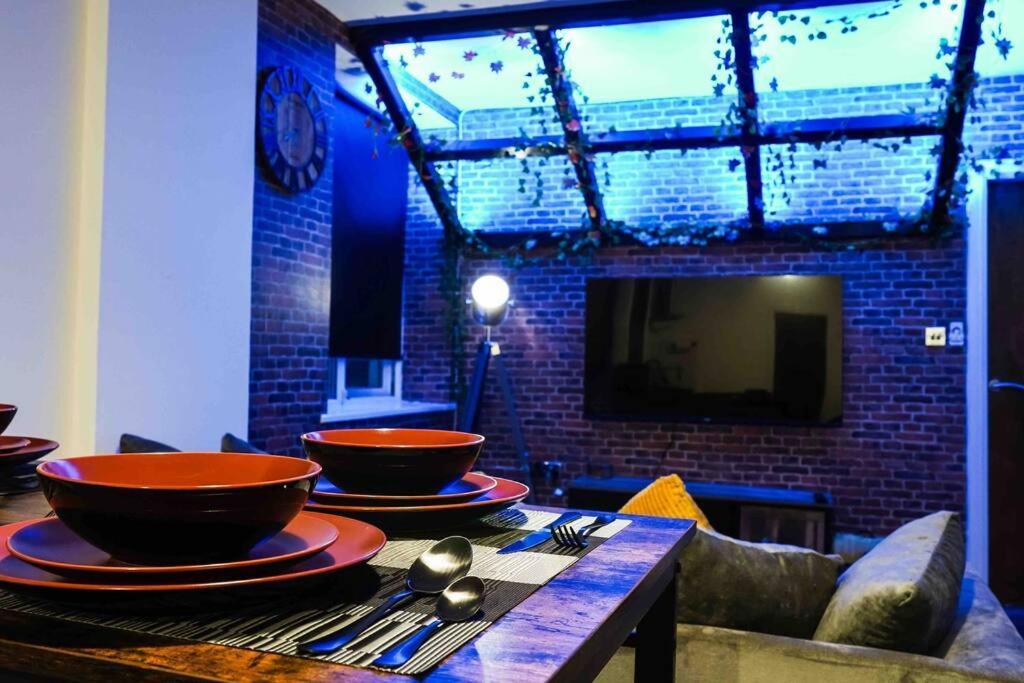 Stunning Two Bed City Centre Apartment Leeds  Bagian luar foto
