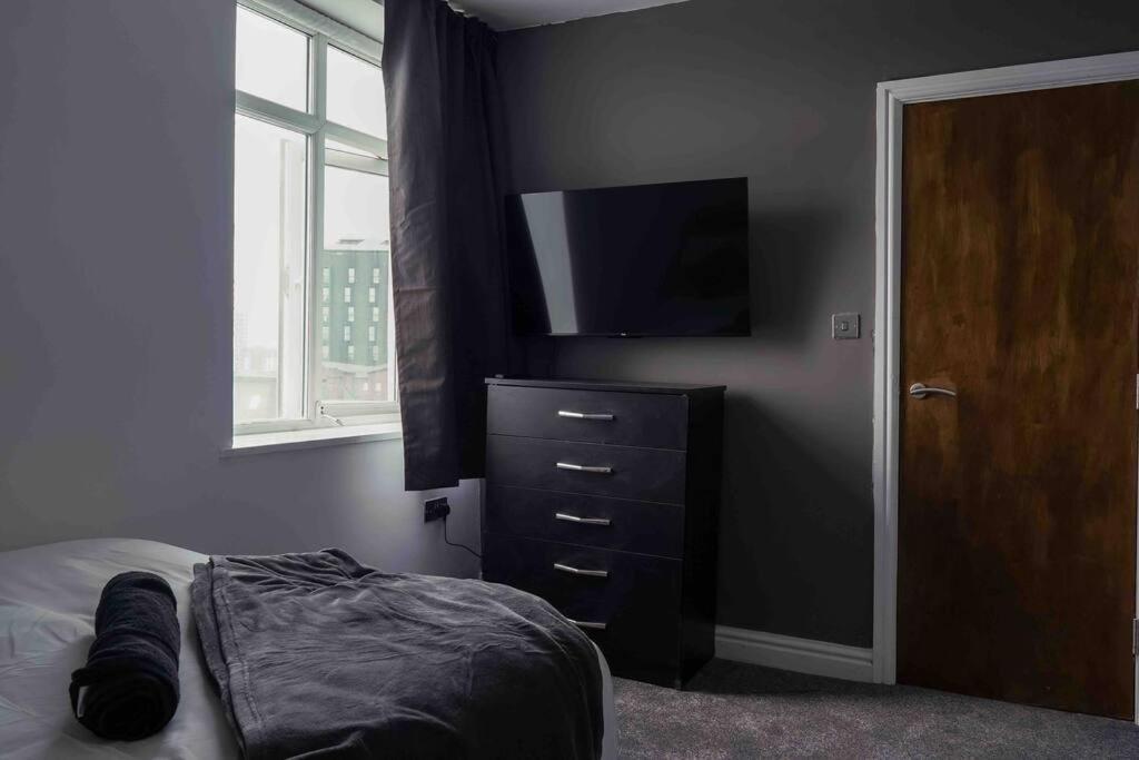 Stunning Two Bed City Centre Apartment Leeds  Bagian luar foto