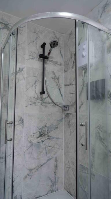 Stunning Two Bed City Centre Apartment Leeds  Bagian luar foto